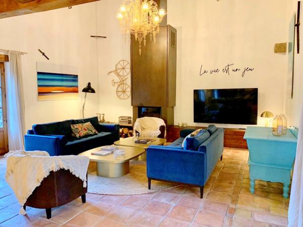 OLETTA – Propriété d’exception en pierre avec piscine et vaste terrain paysager