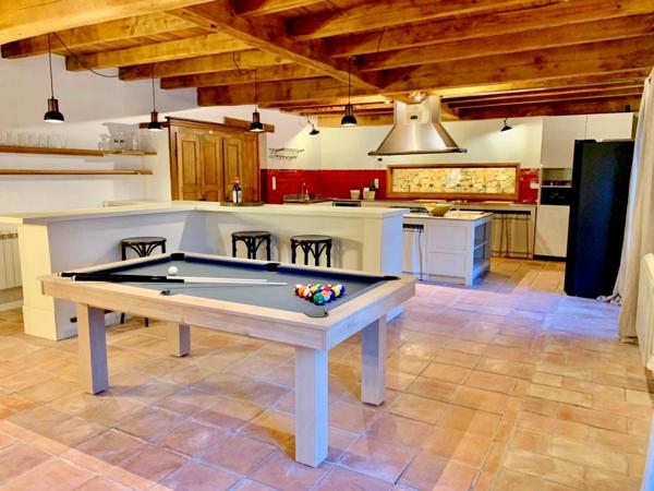 OLETTA – Propriété d’exception en pierre avec piscine et vaste terrain paysager