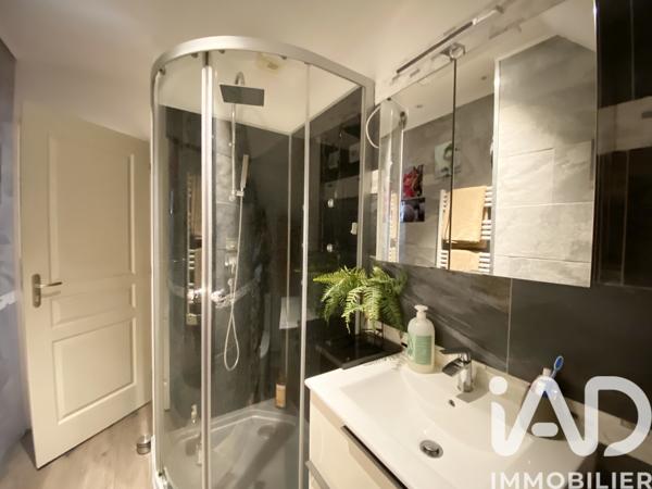 Maison à vendre 6 pièces 125 m² Saint-Fargeau-Ponthierry