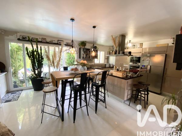 Maison à vendre 6 pièces 125 m² Saint-Fargeau-Ponthierry