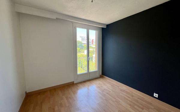 Appartement à vendre    3 pièces • 60,07 m2 Marseille 12