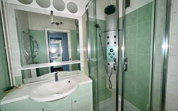 Appartement à vendre    3 pièces • 60,07 m2 Marseille 12