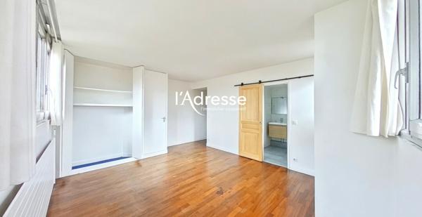 Beaugrenelle : Studio 31m2 ensoleillée sans vis à vis