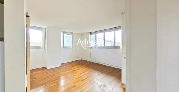 Beaugrenelle : Studio 31m2 ensoleillée sans vis à vis