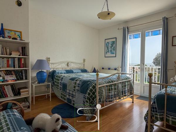 Maison 7 pièce(s) 4 chambre(s) 200 m²