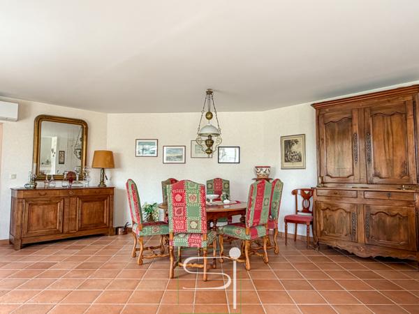 Maison 7 pièce(s) 4 chambre(s) 200 m²