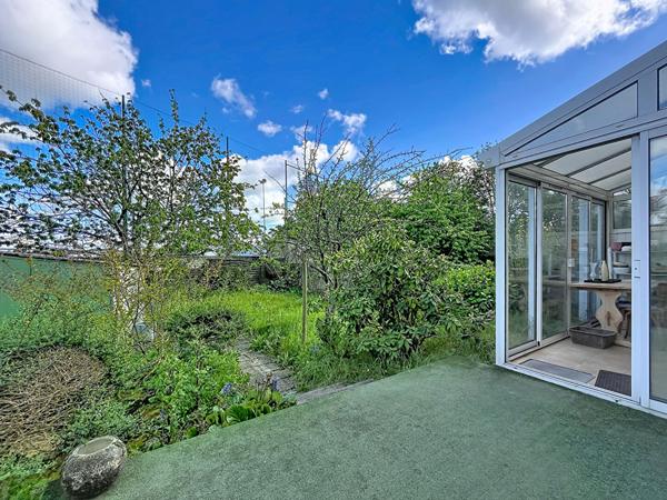 Maison de 79 m² + véranda + 2 garages sur terrain de 360 m² . Secteur Saint-Yves, Nantes