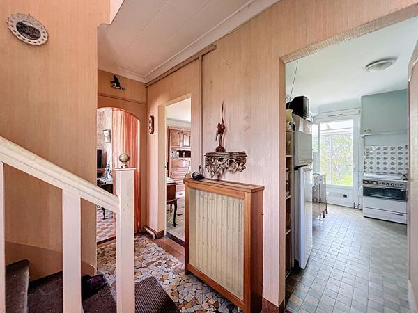 Maison de 79 m² + véranda + 2 garages sur terrain de 360 m² . Secteur Saint-Yves, Nantes