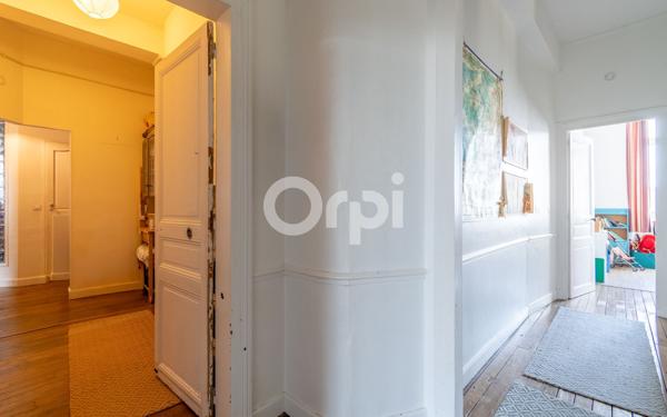 Appartement à vendre    5 pièces •  Reims