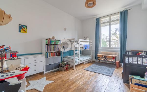 Appartement à vendre    5 pièces •  Reims