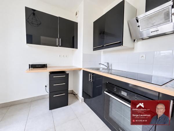 Appartement T3 à louer Villemomble Époque avec terrasse et parking