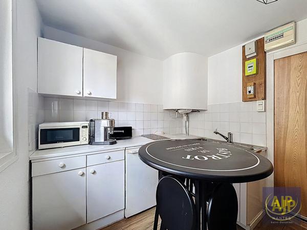Appartement à vendre Nantes - 1 pièces, 18m² avec 1 chambre(s) à 69 900€ - AJP Immobilier Nantes Saint-Donatien
