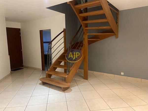 Location maison Pontivy : 1 150 € - AJP Immobilier Pontivy