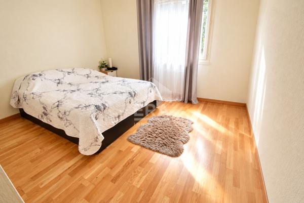 À VENDRE : appartement familial, 4 pièces, 117 m², 2 balcons, garage, cave.