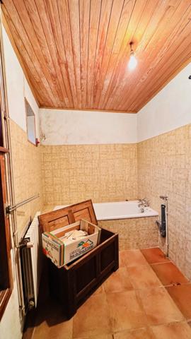 Corps de ferme avec Authenticité et Potentiel Unique à Crozon