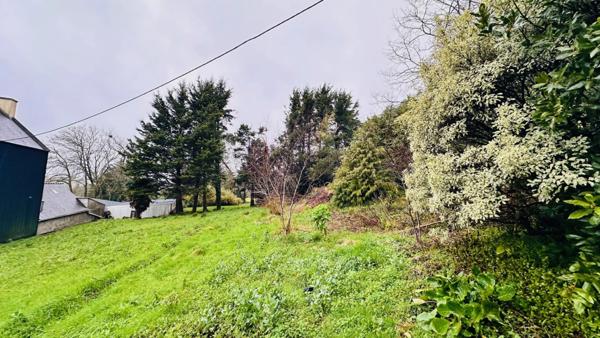 Corps de ferme avec Authenticité et Potentiel Unique à Crozon