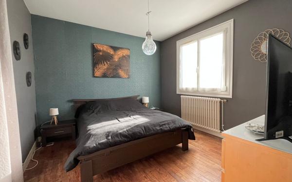 Maison à vendre    5 pièces • 134,86 m2 Carhaix-Plouguer