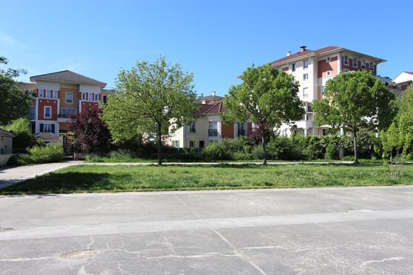 Villeneuve La Garenne - Duplex 4 pièces de 109.28 m2 avec balcons + box