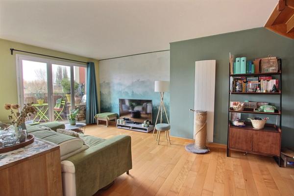 Villeneuve La Garenne - Duplex 4 pièces de 109.28 m2 avec balcons + box