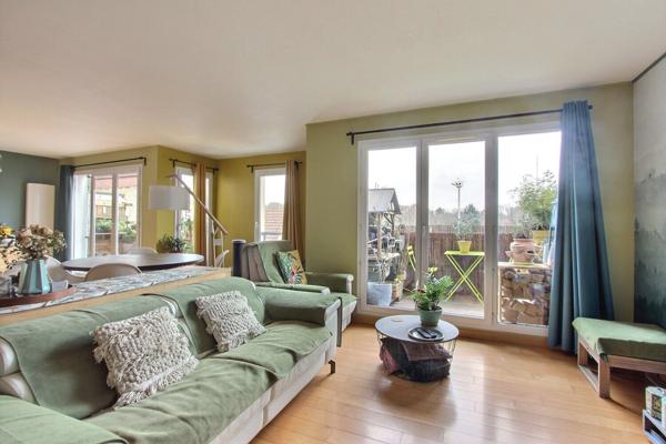 Villeneuve La Garenne - Duplex 4 pièces de 109.28 m2 avec balcons + box