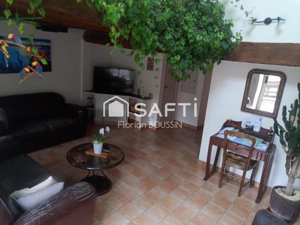 Maison de ville au calme