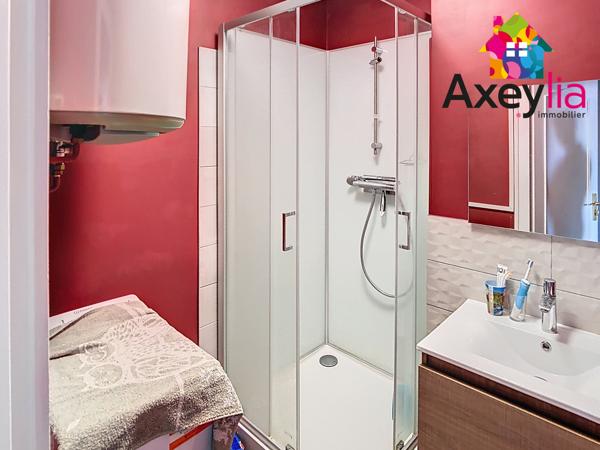 Riorges (42153) A VENDRE - 1 MIN DE ROANNE - APPARTEMENT T3 AVEC GARAGE ET 2 BALCONS