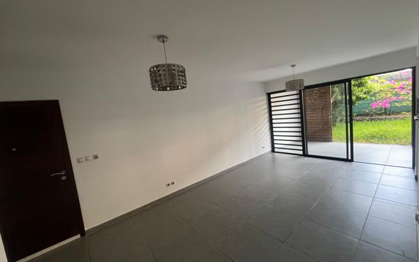 Appartement à vendre    3 pièces •  Cayenne