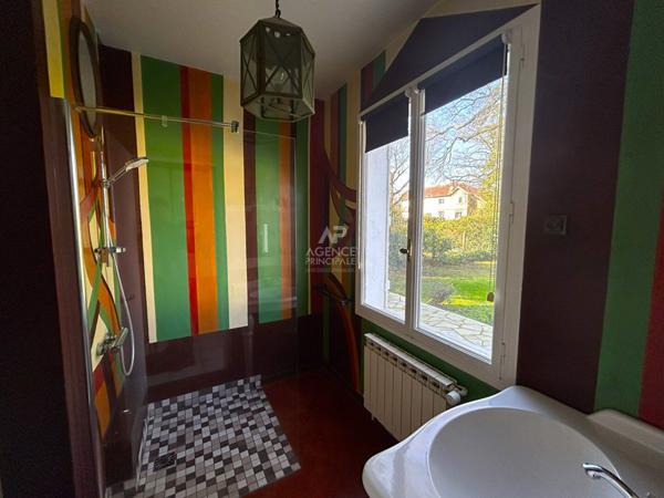 Maison Verneuil Sur Seine 9 pièce(s) 215 m2 €705 000 ** - Référence 1477