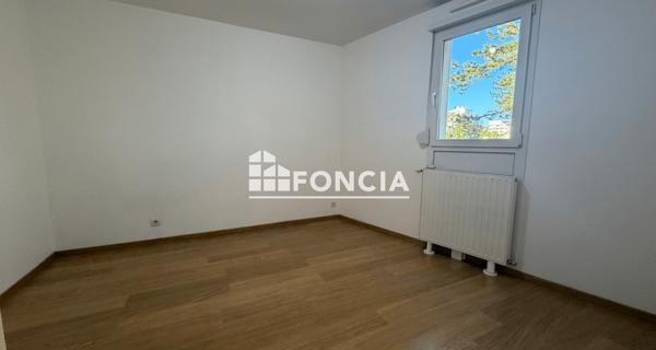 Location Appartement 3 pièces 85 m² - Besançon 25000