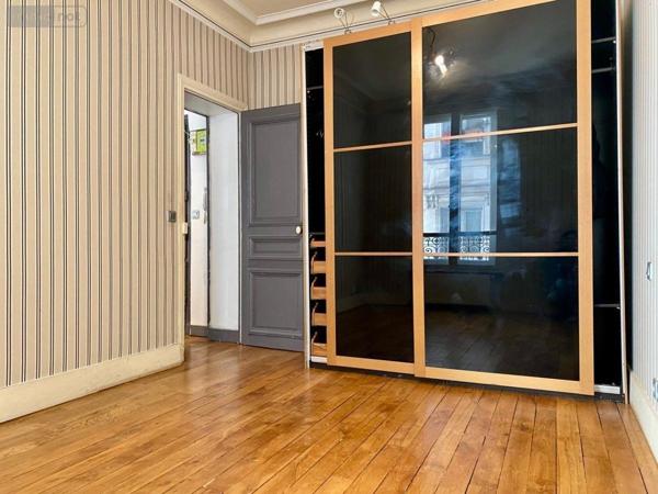 Appartement à louer à Paris 18e arrondissement à Paris (75018), ref : 76065-L364