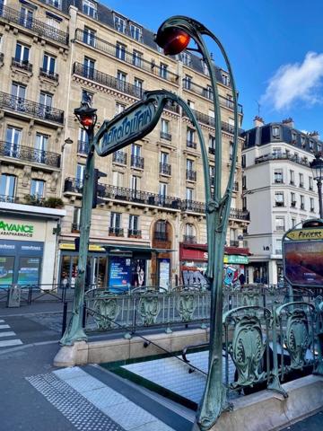 Appartement à louer à Paris 18e arrondissement à Paris (75018), ref : 76065-L364