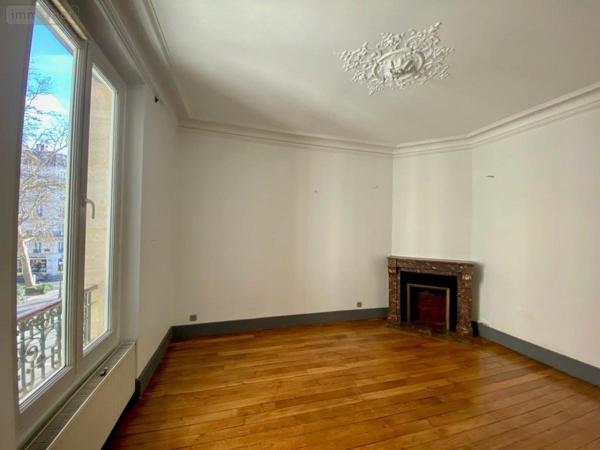 Appartement à louer à Paris 18e arrondissement à Paris (75018), ref : 76065-L364