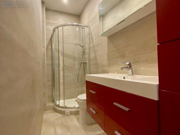 Appartement à louer à Paris 18e arrondissement à Paris (75018), ref : 76065-L364