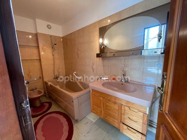 Appartement à vendre 5 pièces SAINT YRIEIX LA PERCHE (87)