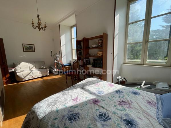 Appartement à vendre 5 pièces SAINT YRIEIX LA PERCHE (87)