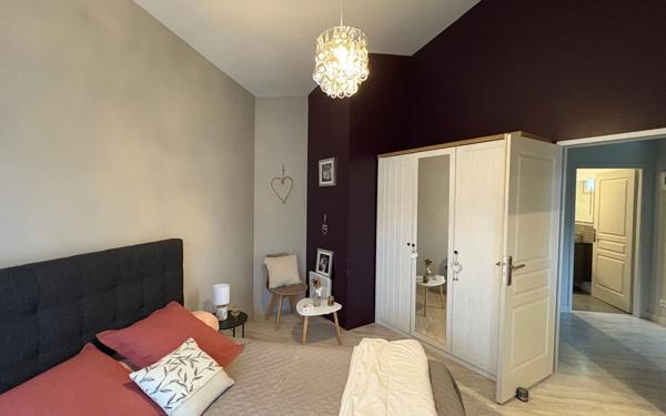 Maison à vendre    5 pièces •  Azur