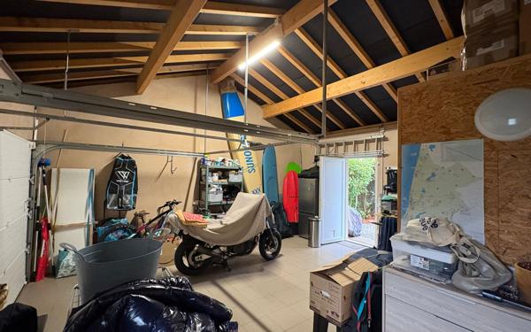 Maison à vendre    5 pièces •  Azur