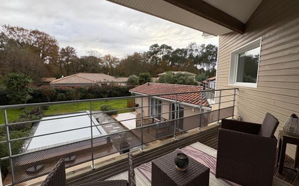 Maison à vendre    5 pièces •  Azur