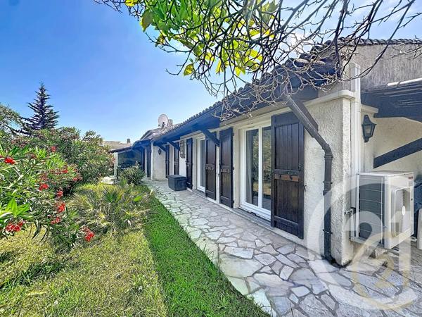 Maison à vendre  6 pièces - 124 m 2   MOUGINS  - 06