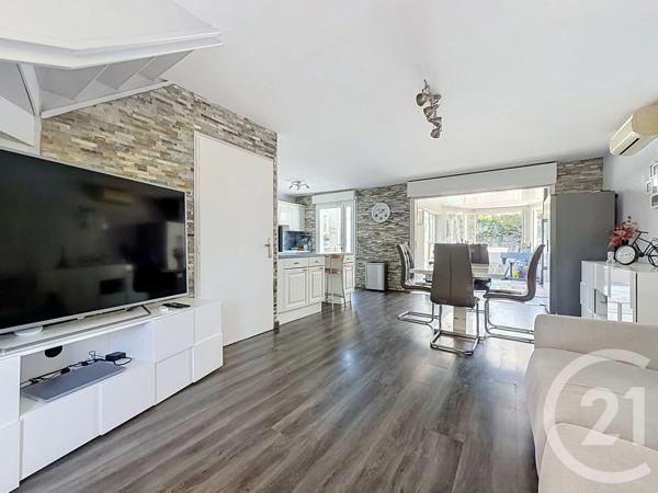 Maison à vendre  6 pièces - 124 m 2   MOUGINS  - 06