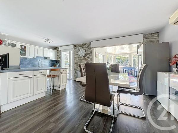 Maison à vendre  6 pièces - 124 m 2   MOUGINS  - 06