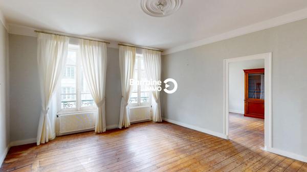 Vente maison à Landerneau, 13 pièces 208m²