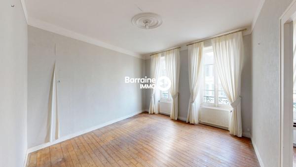 Vente maison à Landerneau, 13 pièces 208m²