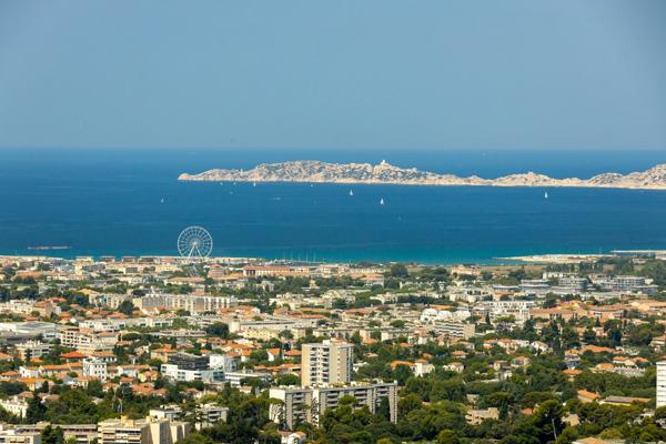 ***VISITE VIRTUELLE DISPONIBLE...SUPER ROUVIÈRE...MARSEILLE 9ᵉ...5 PIÈCES DE 118,56 M²...VUE MER PANORAMIQUE...GARAGE ET CAVE***