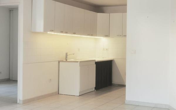 Appartement à vendre    3 pièces • 64,41 m2 Saint-Cyr-sur-Mer