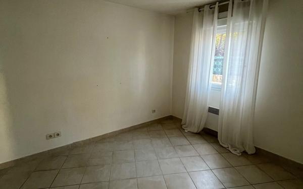 Appartement à vendre    3 pièces • 64,41 m2 Saint-Cyr-sur-Mer