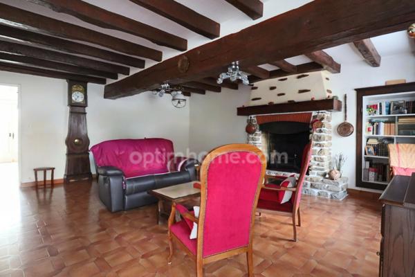 Maison de charme 114 m² - 5 pièces - 3 Chambres + Maison 60 m² - 3 pièces - 2 Chambres + Garage + Grange + Dépendances sur 1200 m² de Terrain - 87190 MAGNAC LAVAL