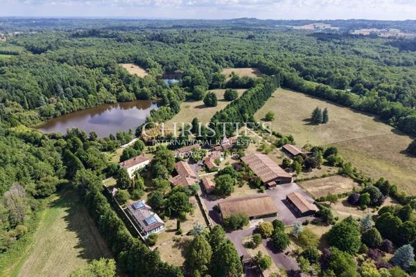 Domaine d’exception de 144 ha au cœur du Périgord Vert