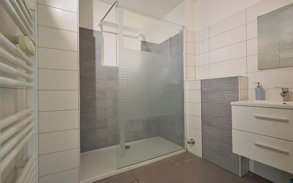 Appartement à vendre    3 pièces • 60 m2 Cannes