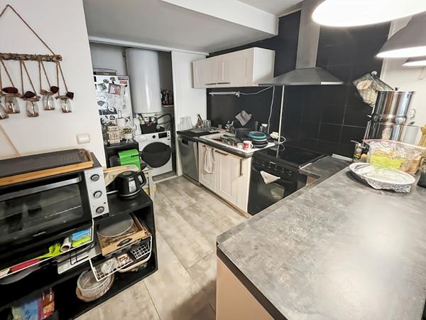 Maison Beaucaire avec studio et jardin